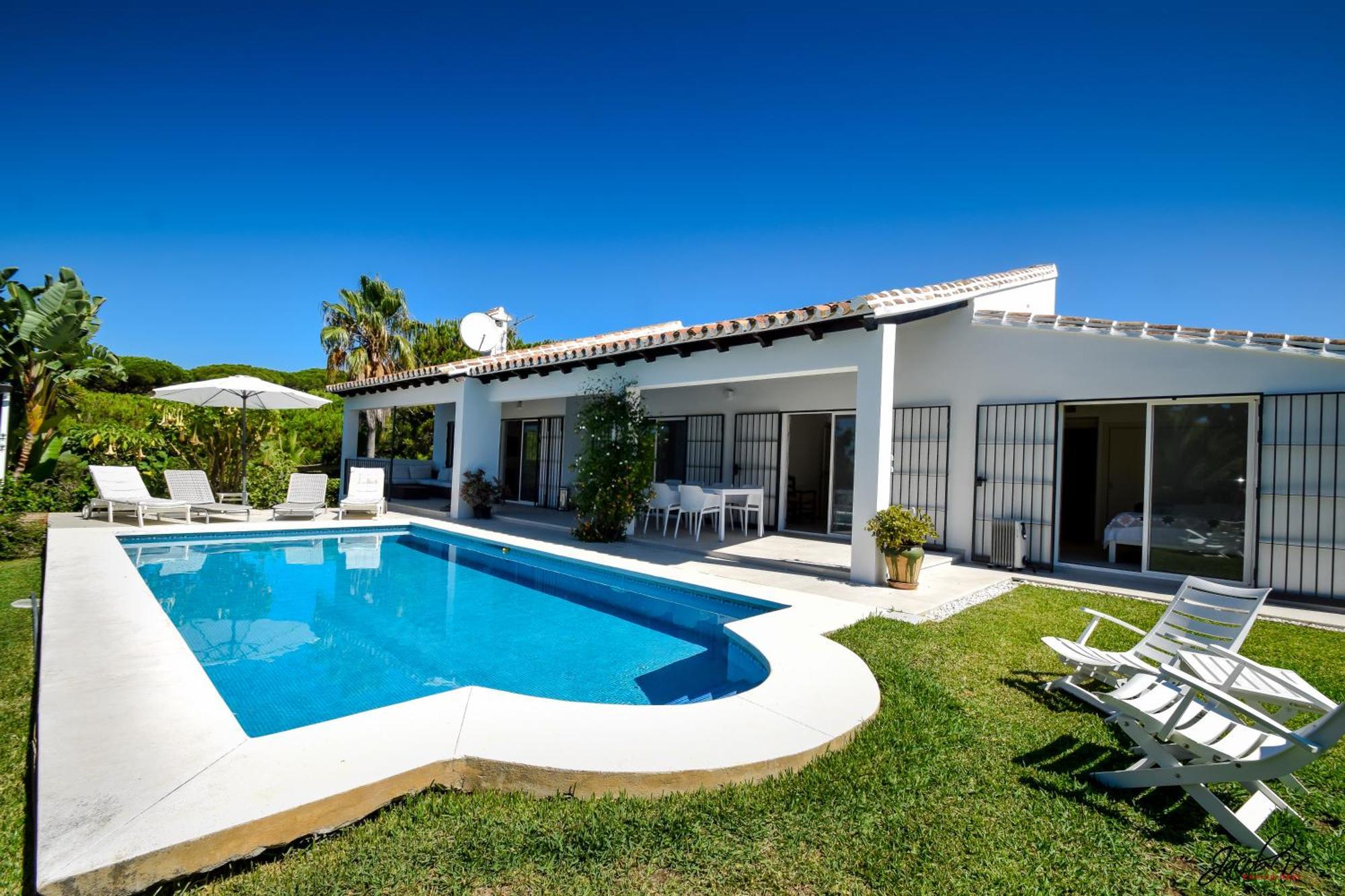 Great Villa Near Beach And מארבלה מראה חיצוני תמונה